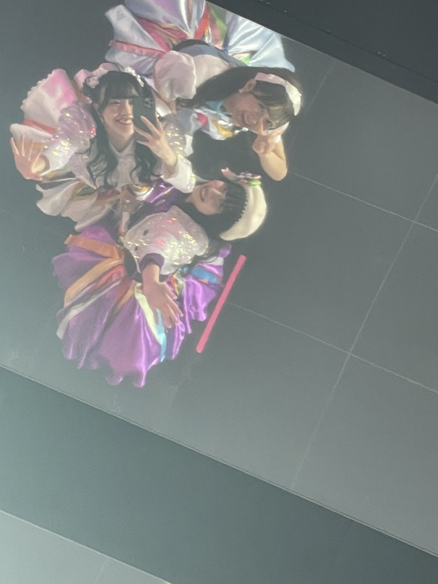 SG4_NAZUNA's tweet photo. 3期のおふたり💗💜

夢梨さんの細くて小さな身体でどれだけの事を
背負ってきたのだろうと考えます。
自分のことももっと大切にしてください 💐❤︎

なづの落ち込みを笑いに変えたかと思えば、
いつも最後に優しさで包んでくれたしおりさん。
常に頼りっぱなしでした…、大好き🥲！ https://t.co/m7VjnVlkB7