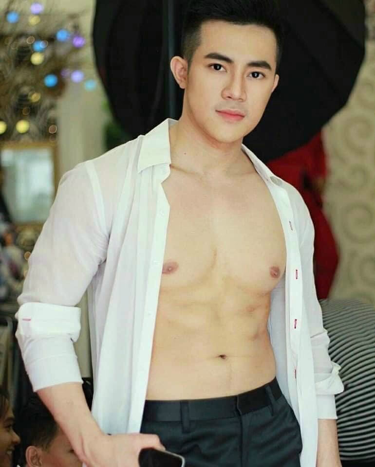 tai_popper's tweet photo. SỰ GỢI CẢM KHÔNG CHỈ ĐẾN TỪ NHỮNG KHỐI CƠ MÀ CÒN ĐẾN TỪ SỰ MƯỚT MÁT CỦA LÀN DA NAM GIỚI !
#SNAIL_WHITE_BODY_LOTION_FOR_MEN
#QMEN

Sữa dưỡng thể trắng da toàn thân Snail White Body Lotion thế hệ mới với chiết https://t.co/xLMMHuaFEk https://t.co/EXpy85yOqn https://t.co/CNF4GZ5EcA