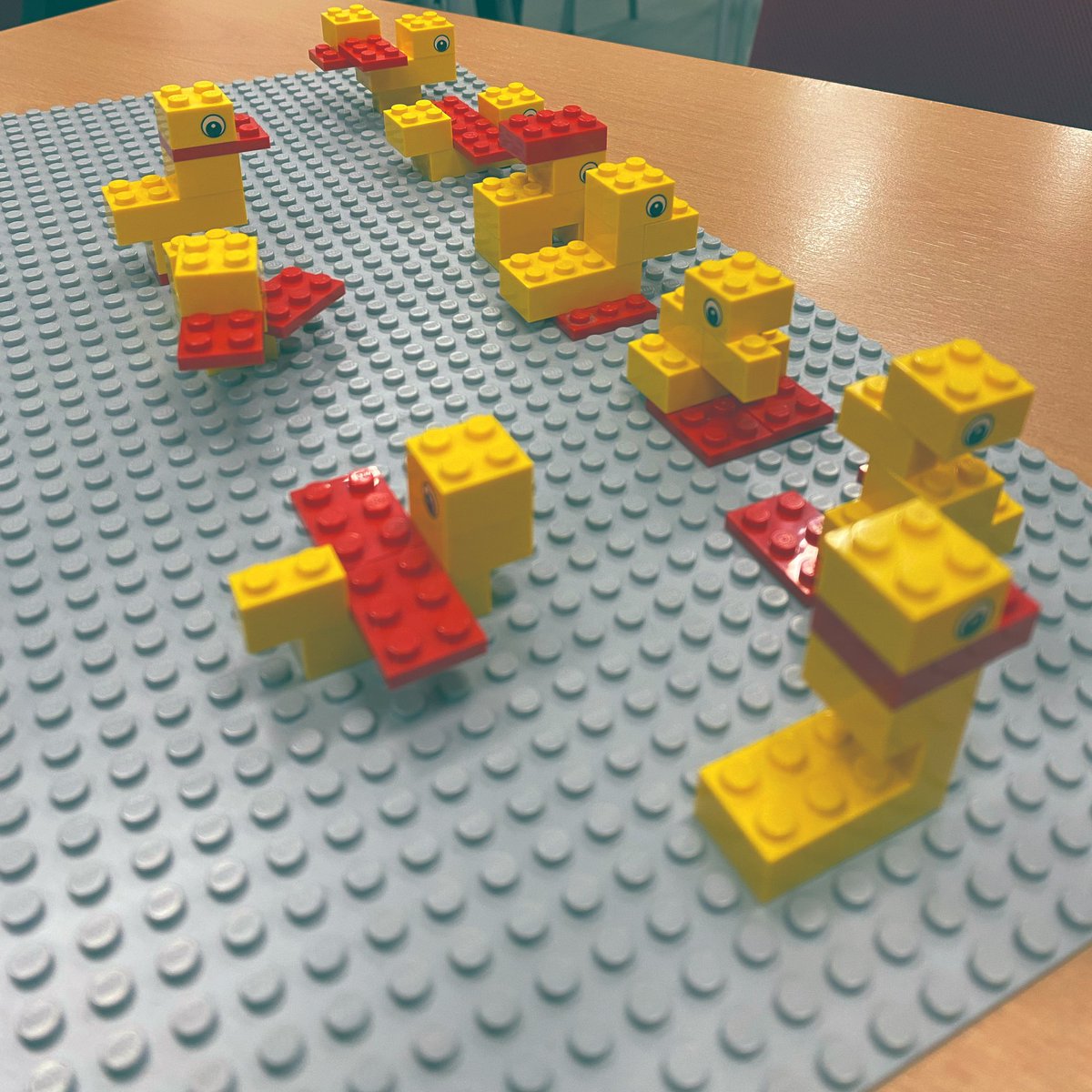 titodelafuente's tweet photo. Comenzamos con un nuevo grupo de seres únicos y diferentes el segundo Taller cuatrimestral #LegoSeriousPlay dentro de las enseñanzas no regladas del centro publico CEPA Caligrama. Una alegría y un nuevo reto por delante de aquí a final de curso
#LSP
#legoseriousplaymethod https://t.co/CtJx5ay78P