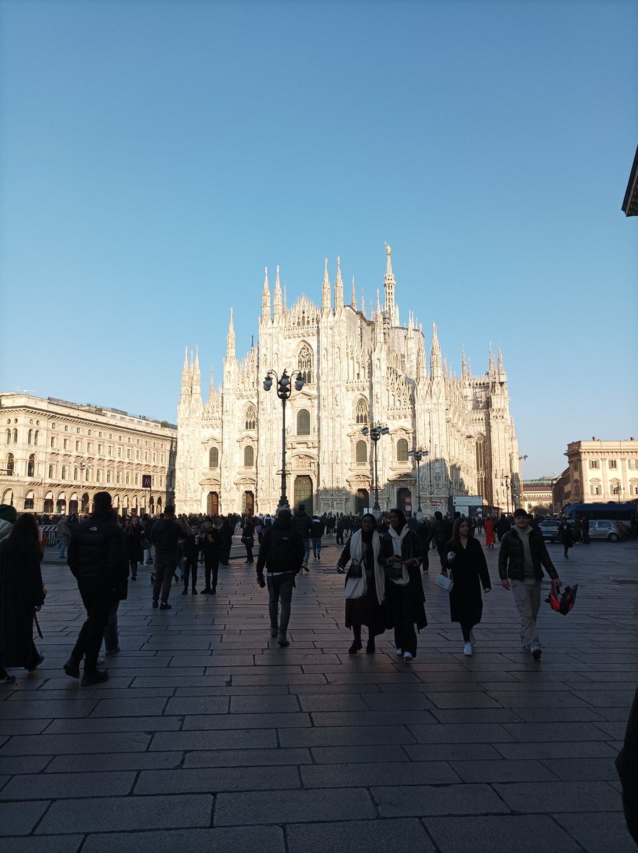 Mancio_2003's tweet photo. Il (D)uomo é sessista? 
#dubbimattuti #milanorossonera #noncappate https://t.co/khiwXCJkS8