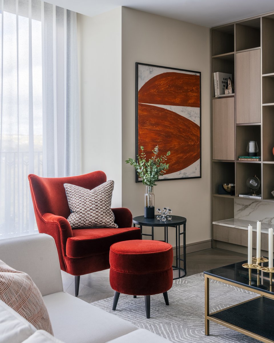 alondoninterior's tweet photo. A statement chair paired with a contrasting cushion will never do you wrong ❤️

Taken from our recent projects at One St John's Wood. Click the link below to view the portfolio.  https://t.co/sNOX1IqgDH https://t.co/fZt197etPS