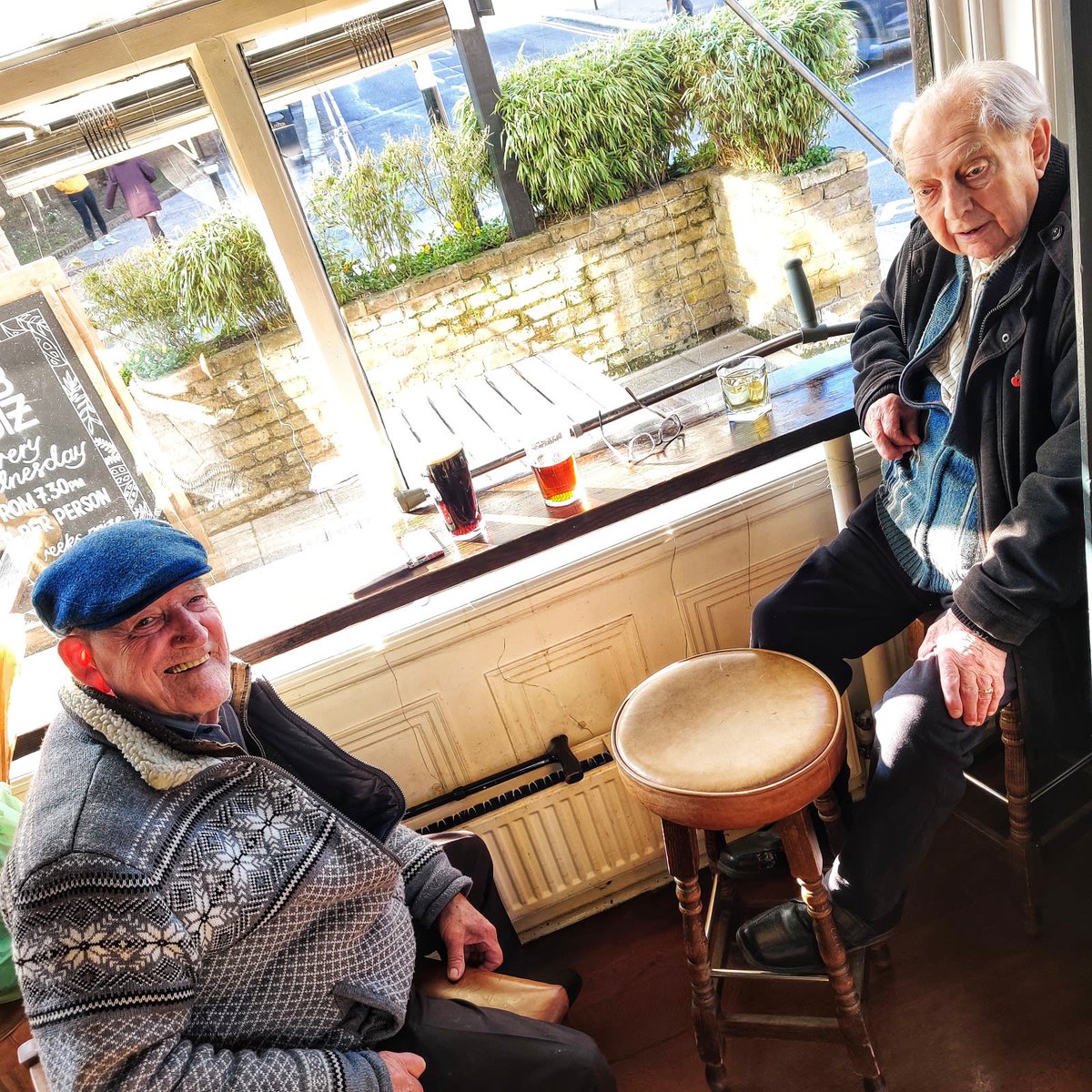 Life at the Maynard usually starts with Ernie and a pint of Crouch End Cask.
Then, in pops Tom for a Guinness. They have a wee chin wag and good old laugh!
The Heart of the Community!

#bff #portraits #theregulars #communitypub #truegentlemen #crouchend #locals