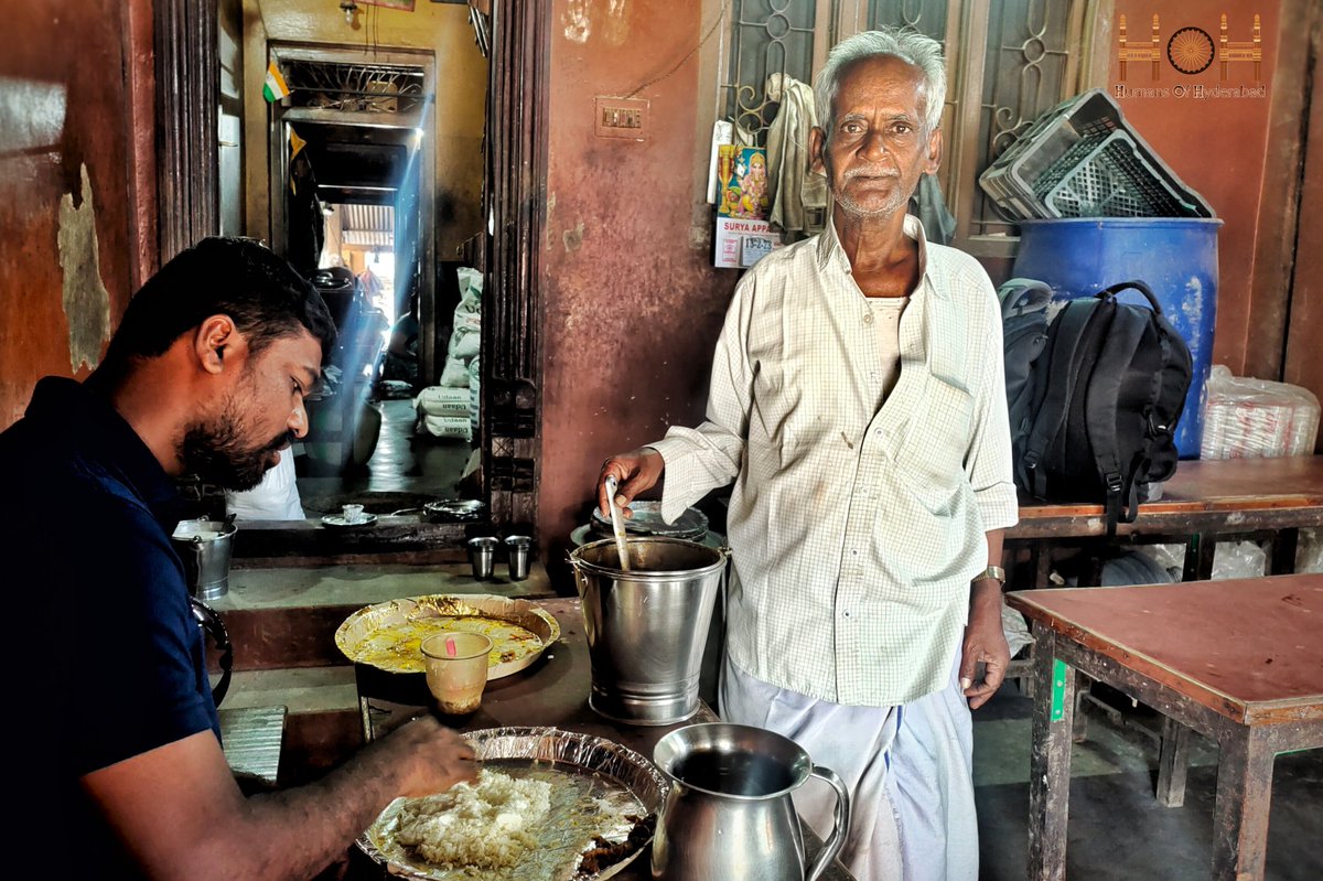 HumansofHyd's tweet photo. "My name is Munar Saheb and I am 78 years old. My motive is to serve my customers with traditional homestyle veg and non-veg thalis at an affordable cost."
Full Story >> https://t.co/cmKu6u2Nda
#food #homestylefood #success #journey #hardwork #supportlocal #HumansofHyderabad https://t.co/yMP8t0bzT1