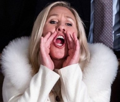 kitty smack on Twitter: "Biggest bleached asshole in the room tonight"