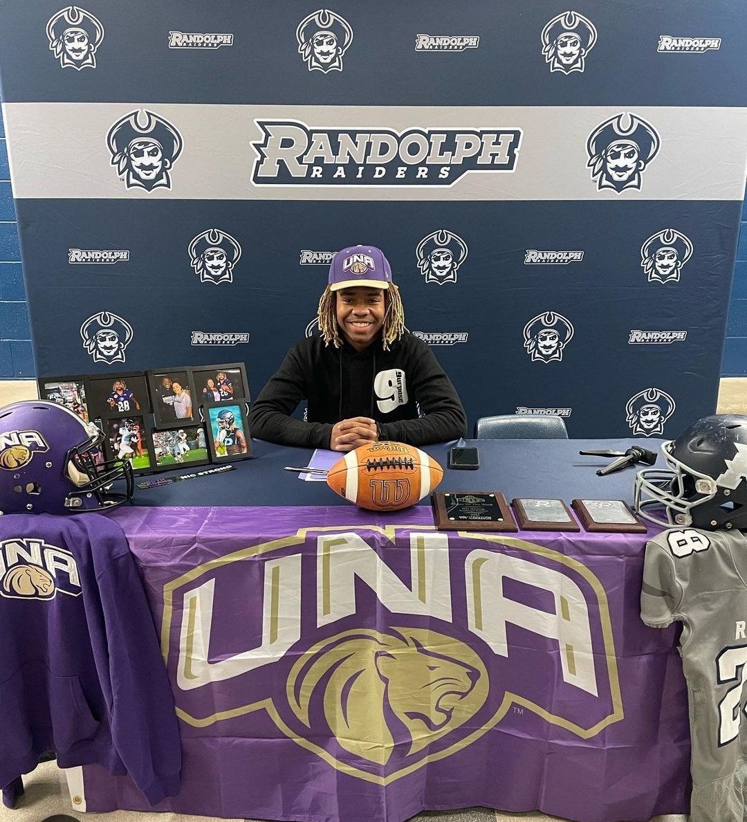 Micca Strong tweet media