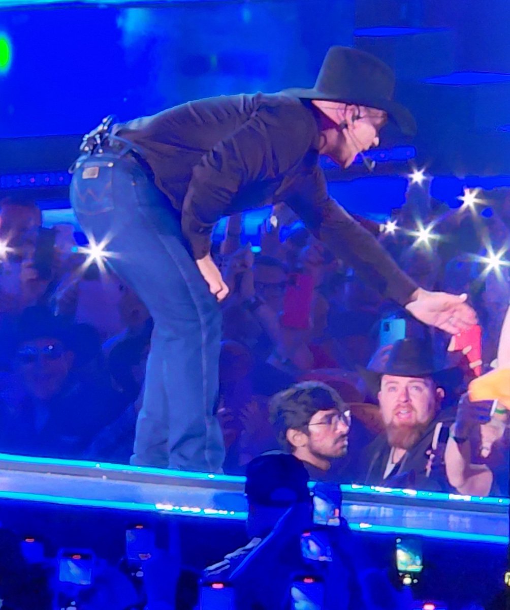 my2timedash's tweet photo. @garthbrooks @BrianMMoore Happy Birthday Garth! I love you and wish you many happy birthdays to come! Looking back, what has been your most impactful birthday and why?
#AskGarth https://t.co/P0povRJ5Sa