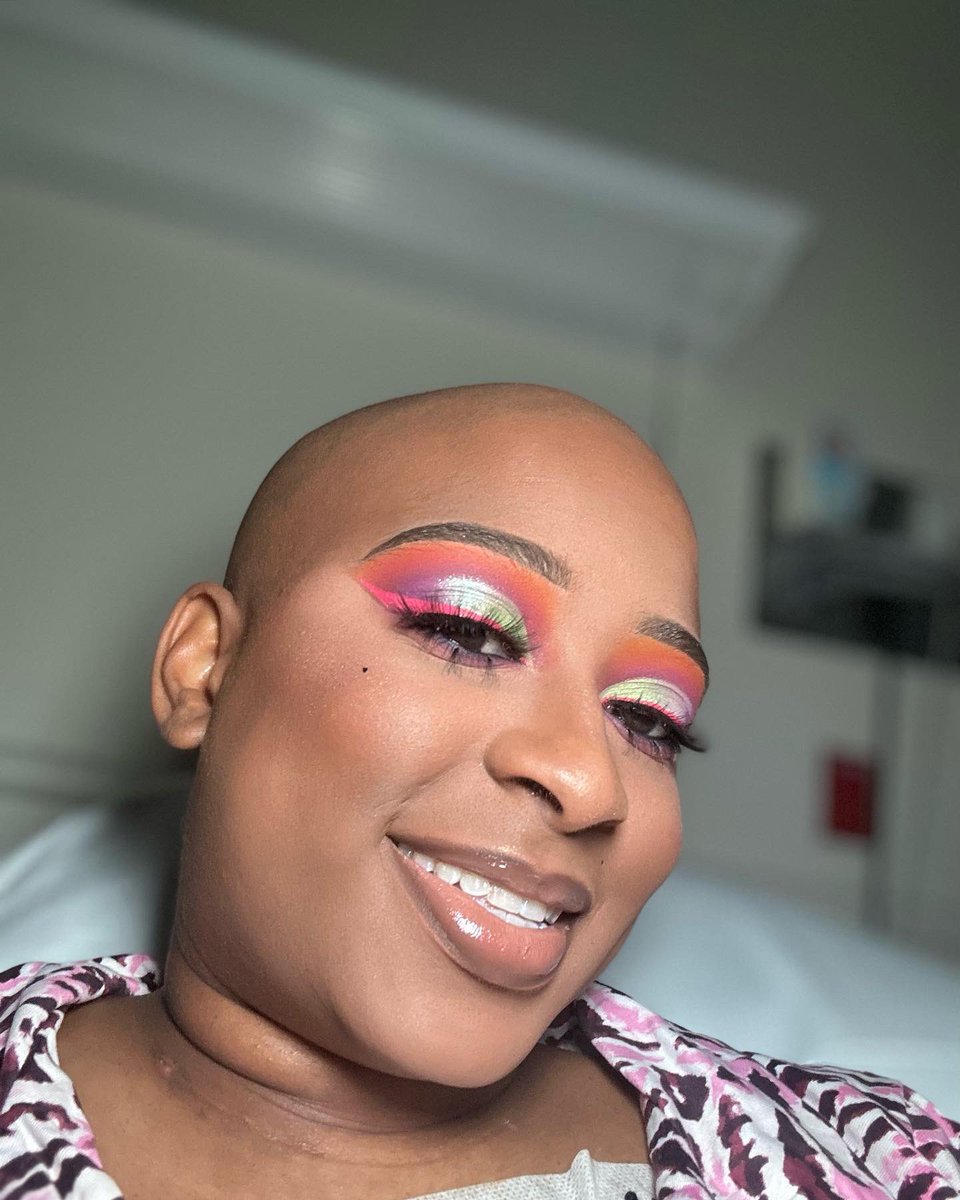 ____keekee___'s tweet photo. Makeup With Your Fav Baldy 👩🏽‍🦲 Hospital Edition 🏥❤️ It Don’t Stop !  Book the Look! #mua #makeup #philly #chester #delaware #cancerfighter #lymphomaawareness https://t.co/2izojMZKqP