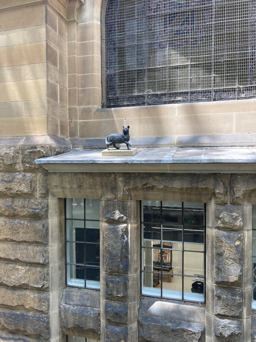 Hurf41's tweet photo. @TheRestHistory Inspired by @holland_tom, I did a City of Sydney walk at lunch and stopped by Matthew Flinders' statute at the NSW State Library. And more importantly the statute of Matthew Flinders' cat Trim https://t.co/JzAzGHamkJ