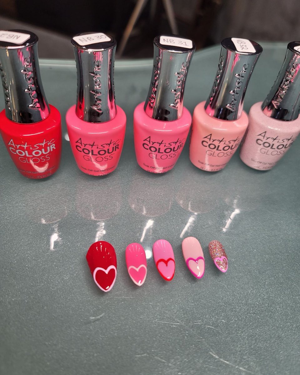 Be yourself there’s no one better! With a new set of nails and waxing for Valentines 💘 day! Don’t get disappointed and miss your opportunity which only comes once a year! #luminarynails #gloss #valentinesnails #waxing #brazilian