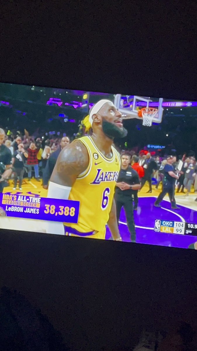 Floss The Mack tweet media