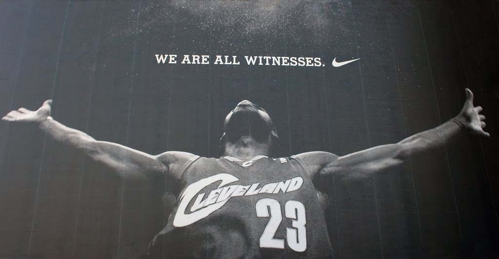 SneakerNews's tweet photo. 👑 https://t.co/aHtky2jt9X