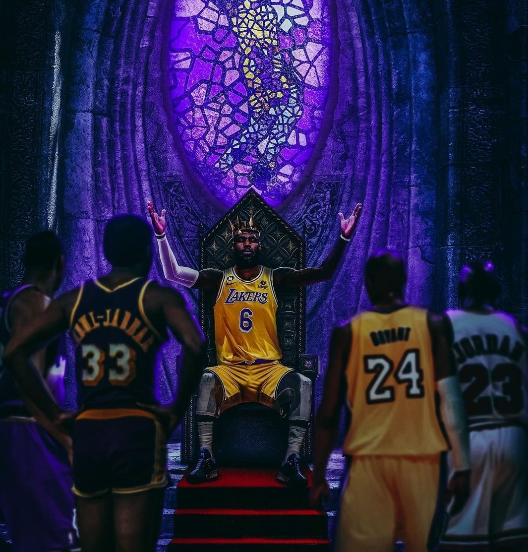 4everMoore22's tweet photo. GOAT JAMES!!!! #AllTimeLeadingScorer #20YearsOfGreatness https://t.co/WSlkR5s14s