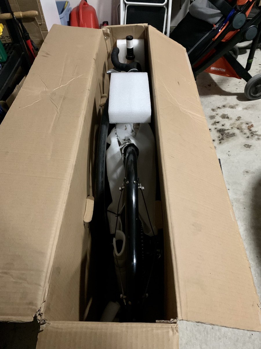 brian_pearce's tweet image. This box will see 7 airports in the next week. Please pray for my bike.