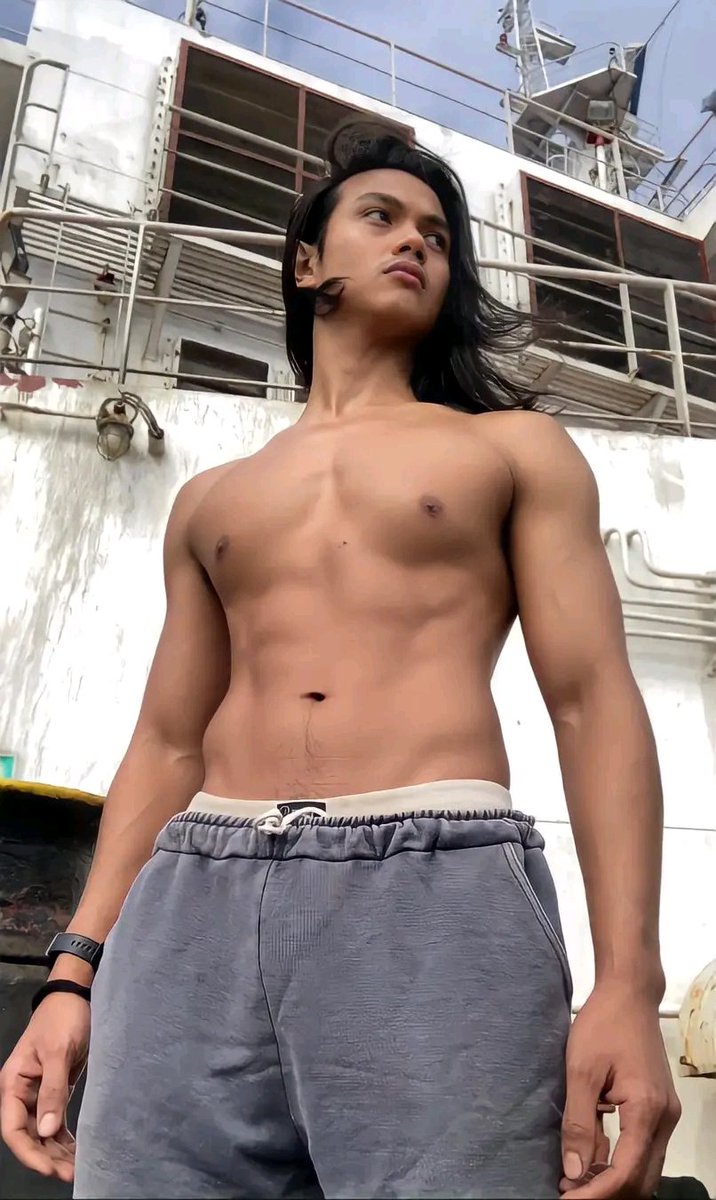 Albert81400314's tweet photo. Look out 👀🚢
 Happy 13.3K followers mga ka twitter malaki laki nadin to kung itoy naging pera 😅😂 Drop ko naba gcash ko beke neman hahaha joke https://t.co/AHy0vQ4ZPW