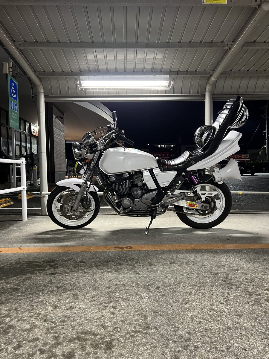 k_ryoo0920's tweet photo. 値下げしてます！
エンジン載せ替えが必要だとおもいます！
現時点ではエンジンはかかります！
値段は40です！ https://t.co/KZdLXR4vm0