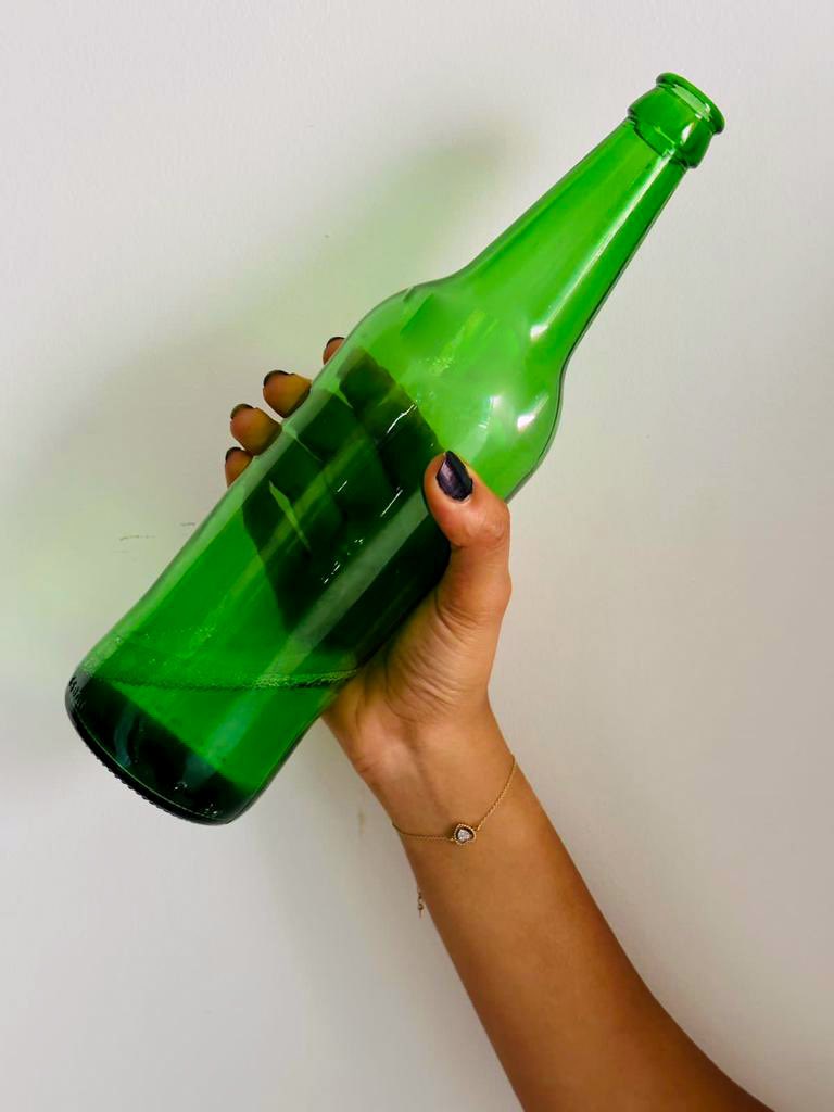 AthulyaOfficial's tweet image. Hey @iamharishkalyan 
10000 beer ok ah ?? 
#Diesel #dieselupdate Today 5PM !