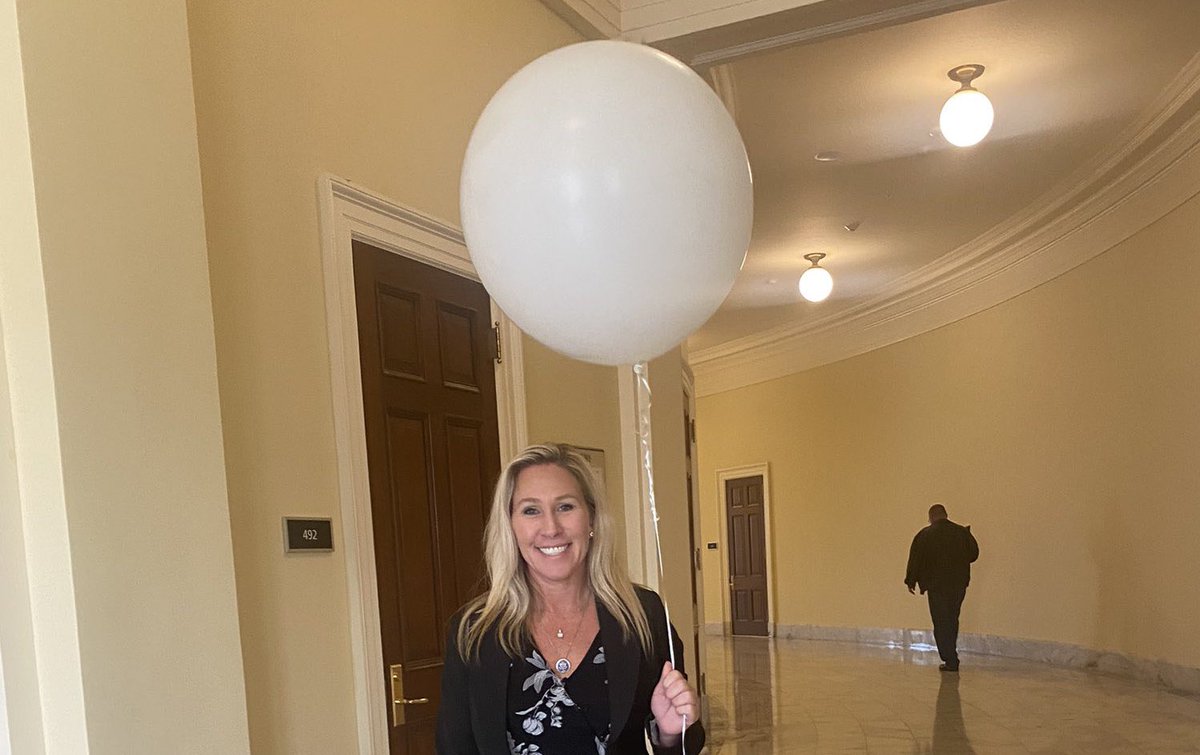 ChewbeccaUSA's tweet photo. Russian surveillance spy craft spotted in the Capitol accompanied by a balloon.
#sotu2023 #Balloonatics https://t.co/Z9oNXCQtdN