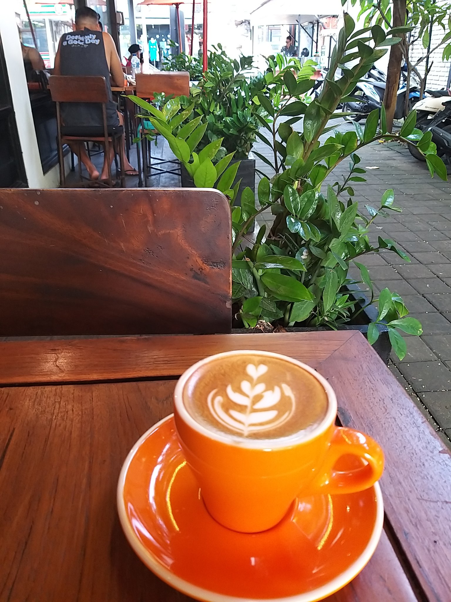 Charles チャールズ on Twitter "legian cafe alfresco outdoorcafe 