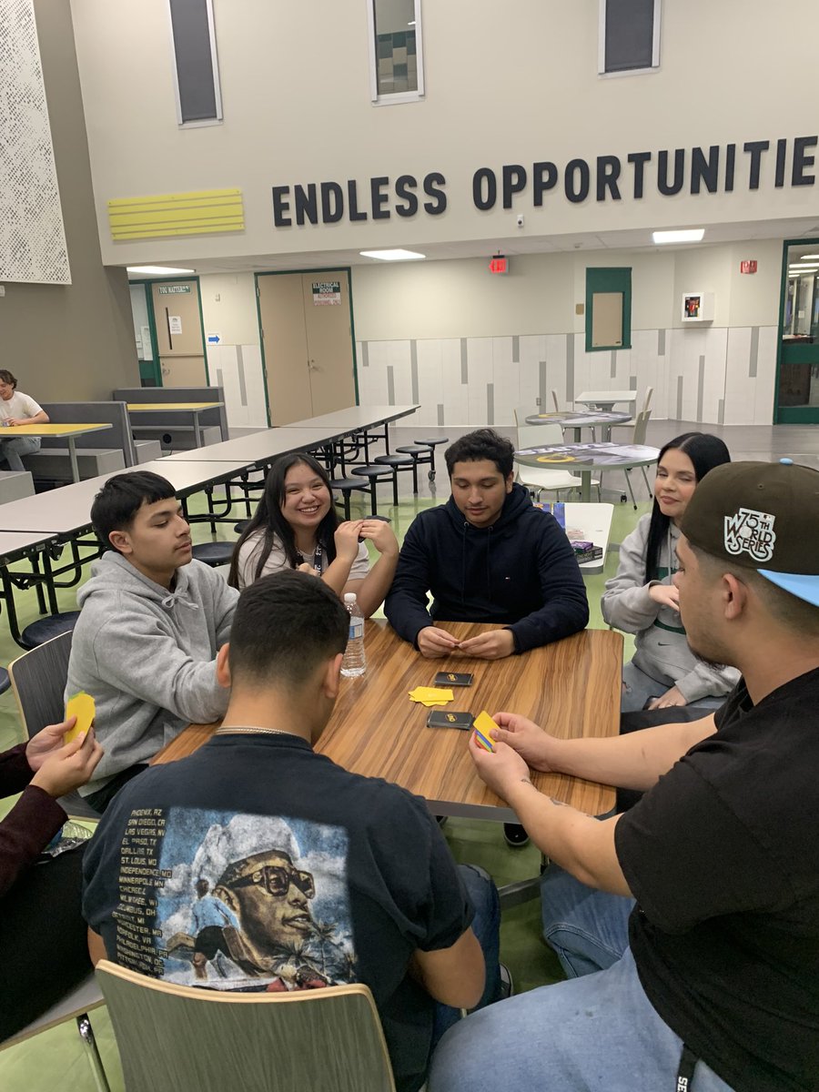 ahall06_MHS's tweet photo. DECA/NTHS Game night was a success!! #Teambonding #GameNight #Clubcollaboration π²πππ½ https://t.co/Knw7lg7f03