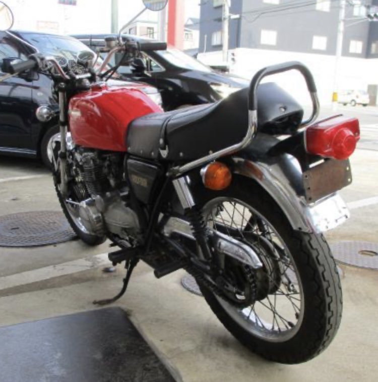 yamisuro_2000's tweet photo. GS400、赤ヨンフォア未登録現状150万円。
XJ400、青ヨンフォア車検付即乗り170万円。
ローン可能❗️
僕を通してもらえると、年利4.9%です！信販会社ローンでバイク4.9%はかなり破格かと思います😊
ローンさえ通れば憧れのバイクに乗るチャンス🏍その他CBR、国内CBX、Z400J、GS400などもあります^ ^ https://t.co/iOQWnCz2va