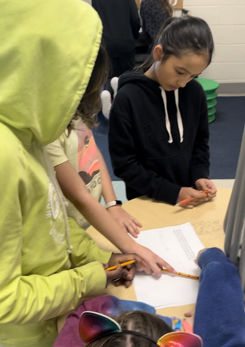 MBlaisclassroom's tweet photo. The morning Gr.5s worked in groups to collaborate & think critically on how to solve metric conversion questions. I loved hearing all the math chats - βI know the answer but I donβt know how to solve it, do you?β βI think we should start with thisβ¦βπ§π #FRAdl #ocsbDL #ocsbmath https://t.co/hCIBpwUi4z