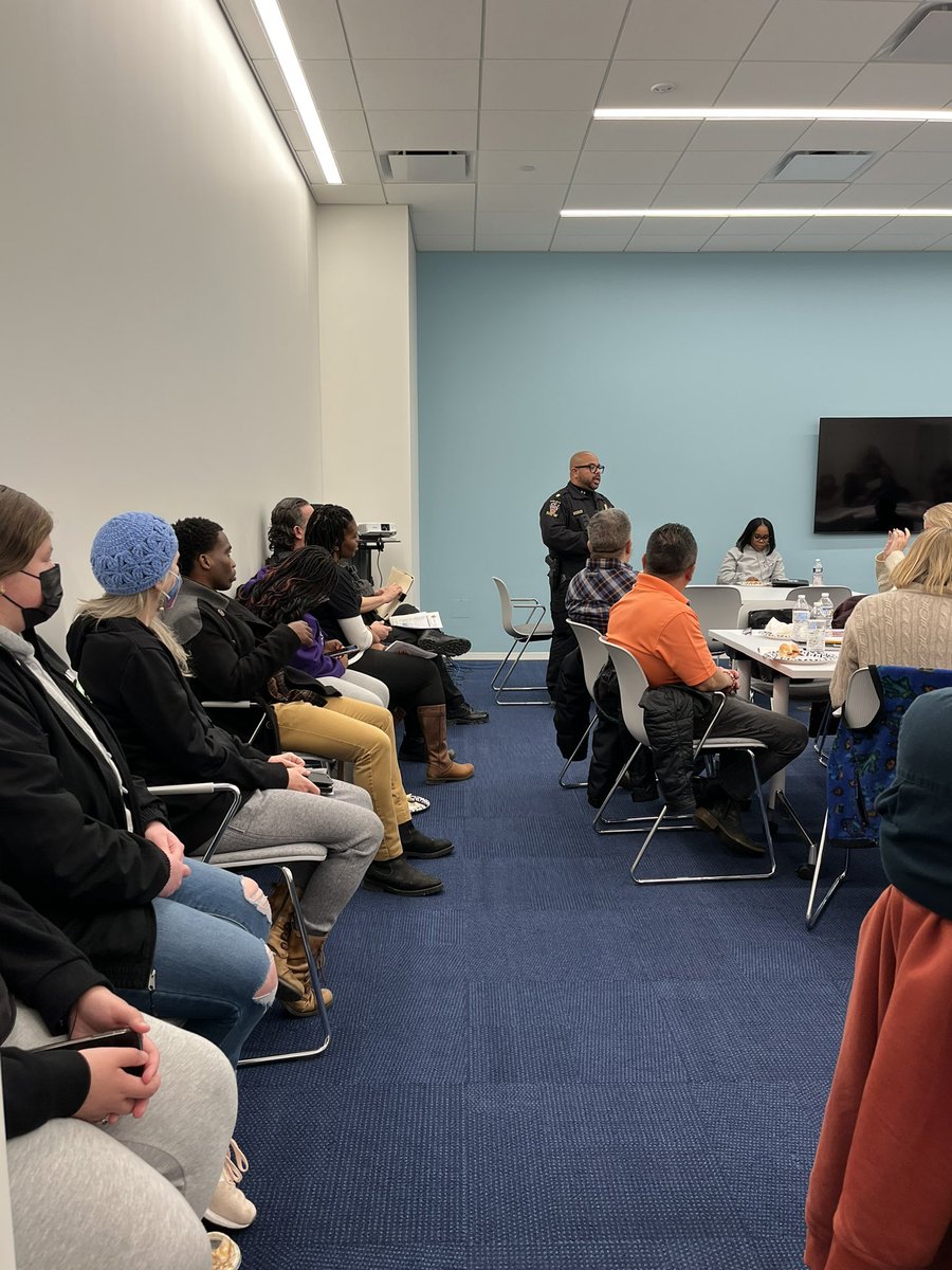 Luisa_fer_car's tweet image. Packed room at the quarterly @WheatonMD small business meeting that featured great food from local businesses #TerraMare #FILIPPOs