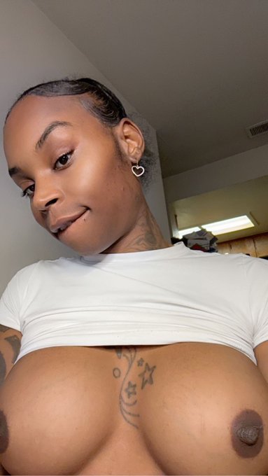 Happy Titty Tuesday 🍪🍪 https://t.co/PWuXlqRUdJ