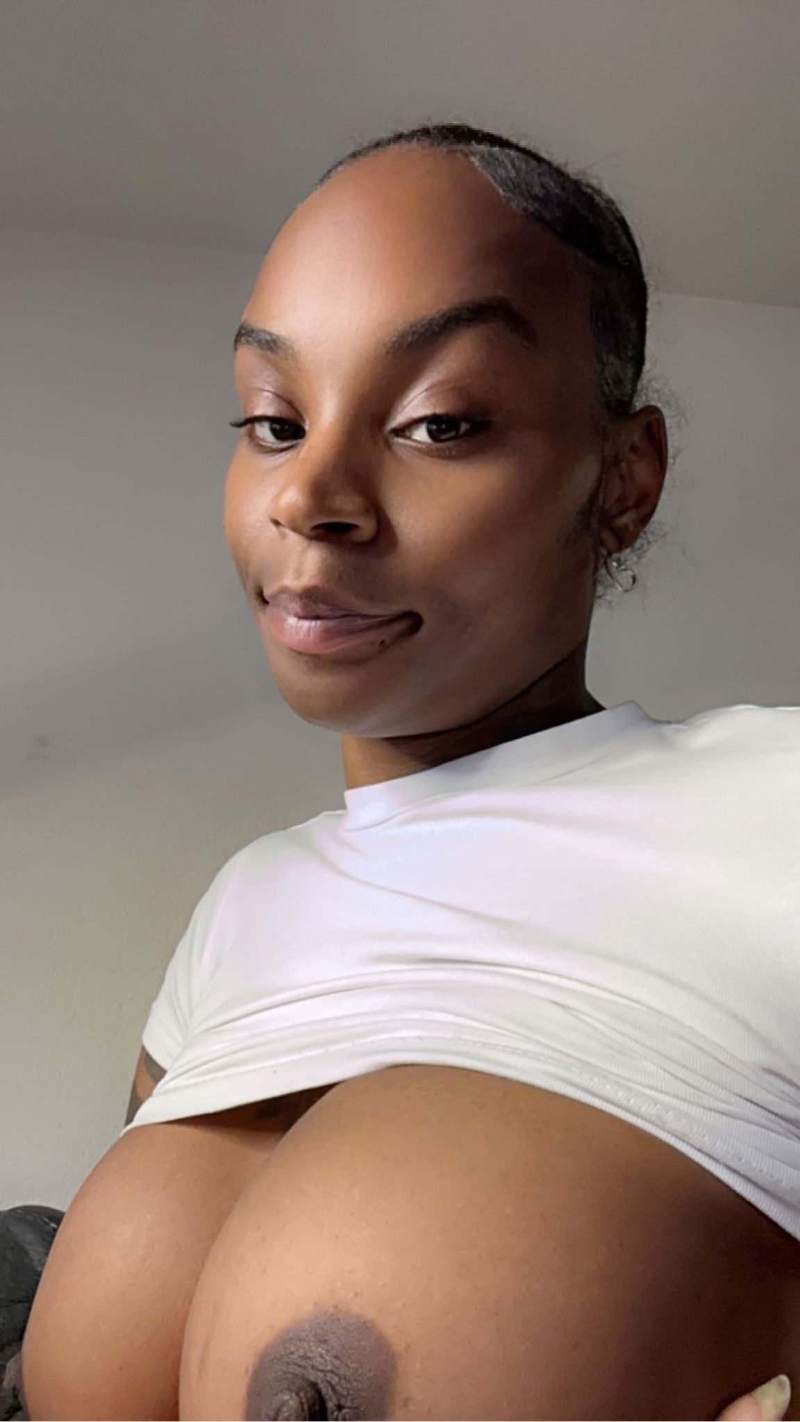 1 pic. Happy Titty Tuesday 🍪🍪 https://t.co/PWuXlqRUdJ