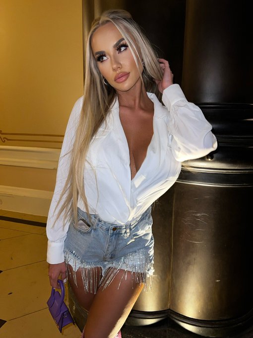 The cutest https://t.co/KyFA0FJbJ9