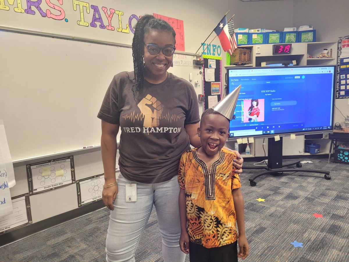 MrsTaylor7720's tweet photo. Repping our culture today!!! βπΎβπΎ #TxRaised #CHItownBred #AliefKid @ExplorersCol @AliefLearns @AliefISD https://t.co/f7pSizbHPN