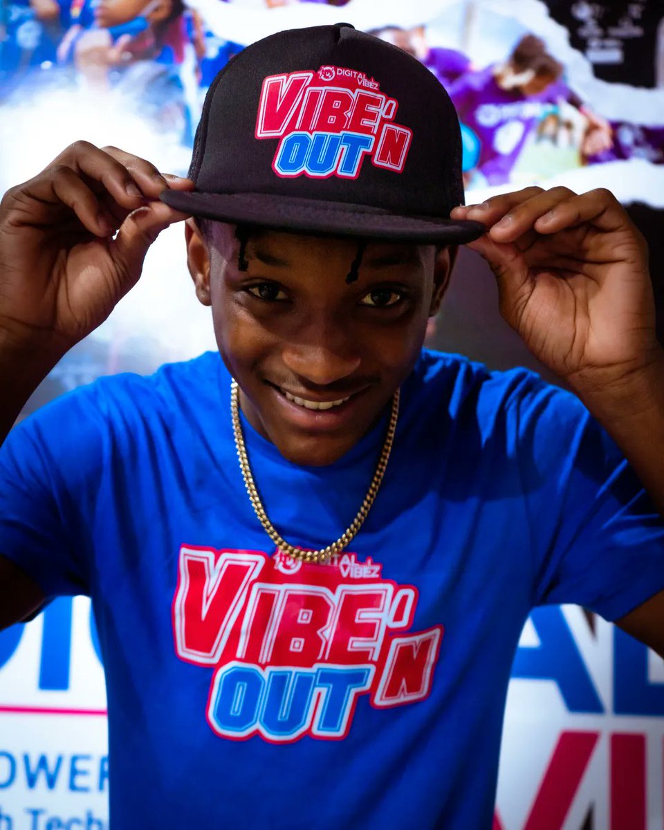 DigitalVibezInc's tweet image. "Life is so boring when you don't have an online order to look forward to." Click the link to add our Vibe’n Out merch to your wardrobe and help us raise funds to get our new Digital Vibez bus!  buff.ly/3XdROwO  #MerchShop #OrderToday #SupportNonprofit