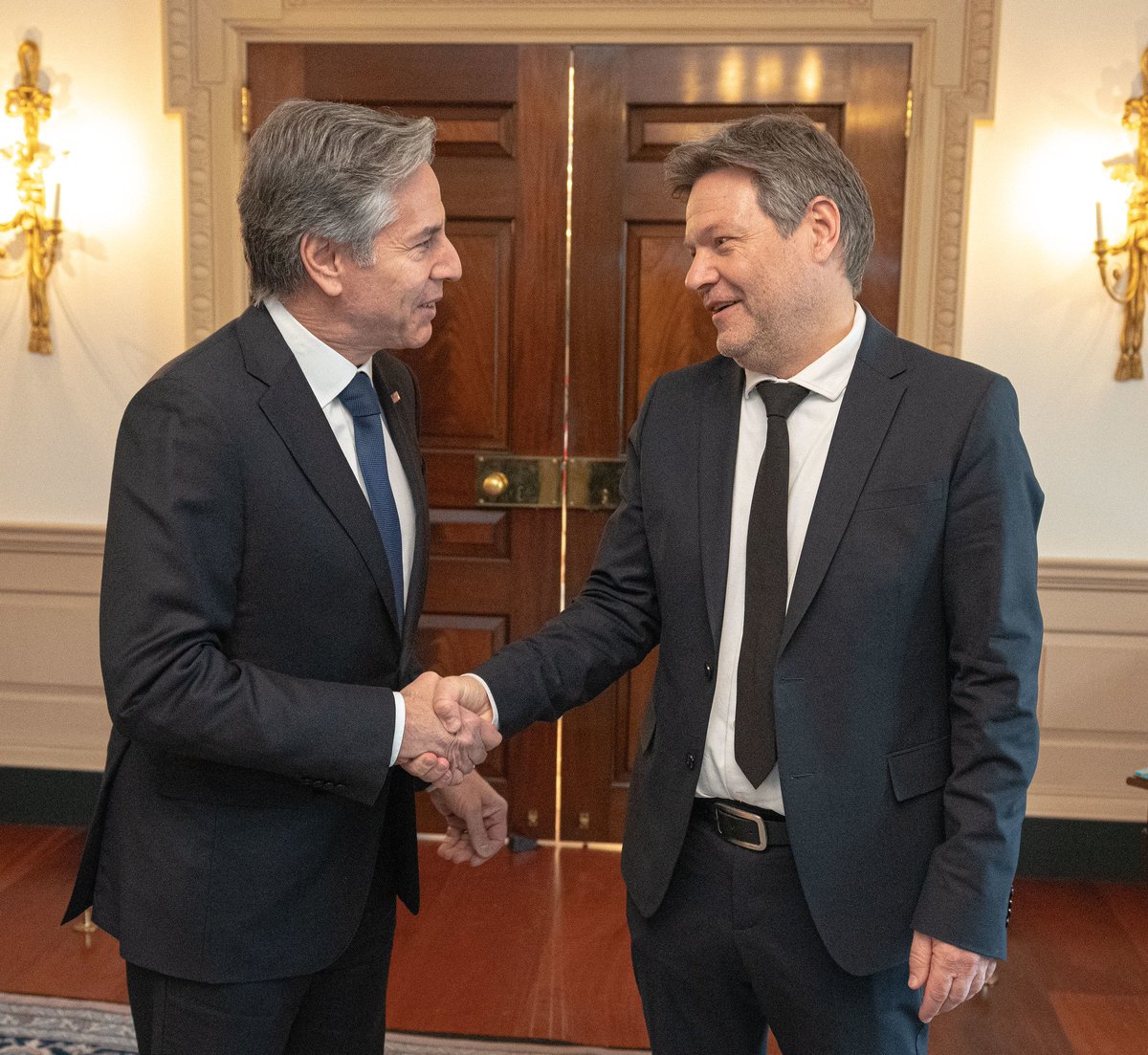 SecBlinken's tweet photo. Met German Vice Chancellor @BMWK Robert Habeck today in Washington. Germany has made remarkable progress shifting away from Russian energy and supporting the people of Ukraine. Transatlantic cooperation is vital for prosperity and to meet global energy and climate challenges. https://t.co/gDDmUctbiS