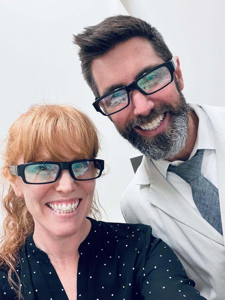 Time for some #facultydevelopment with @t_reed_t! OSTEs with smart glasses. And super stylish too! 🤣😎 @LoyolaMedEd