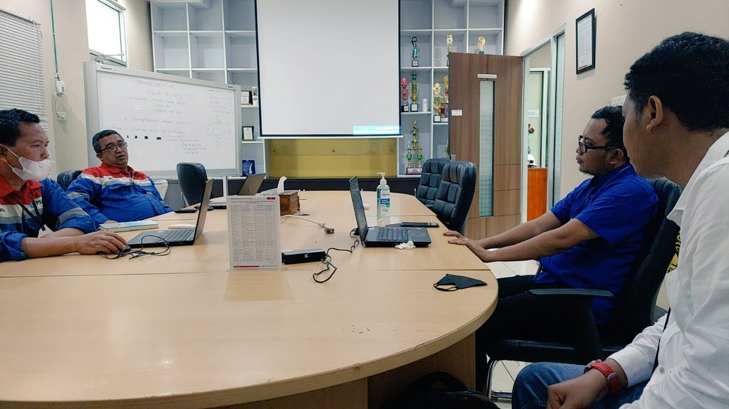 Pembahasan pagi langsung yg berat2 🥲