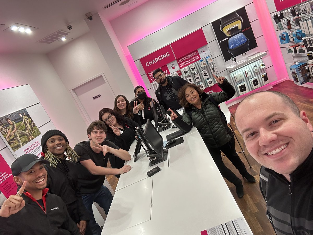 Always a great visit at Sun Valley <a href="/zaida316/">Zaida Garcia</a> <a href="/IanBermudez8/">Ian Bermudez</a> Thank You to our amazing business partners <a href="/Dfelix01Dina/">Dina Felix</a> @justbeslick always supporting &amp; training with me! <a href="/InMeeksOpinion/">Micaela Fryar</a> <a href="/rwashley1/">Rob Ashley</a> #WeWontStop