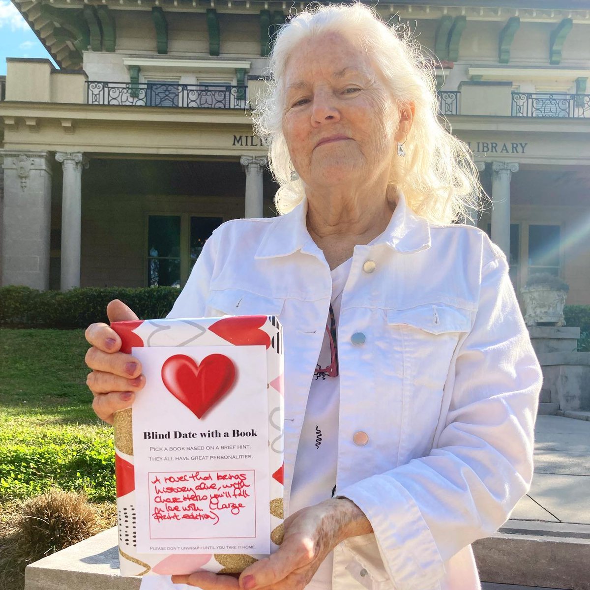 NOLA Public Library tweet media