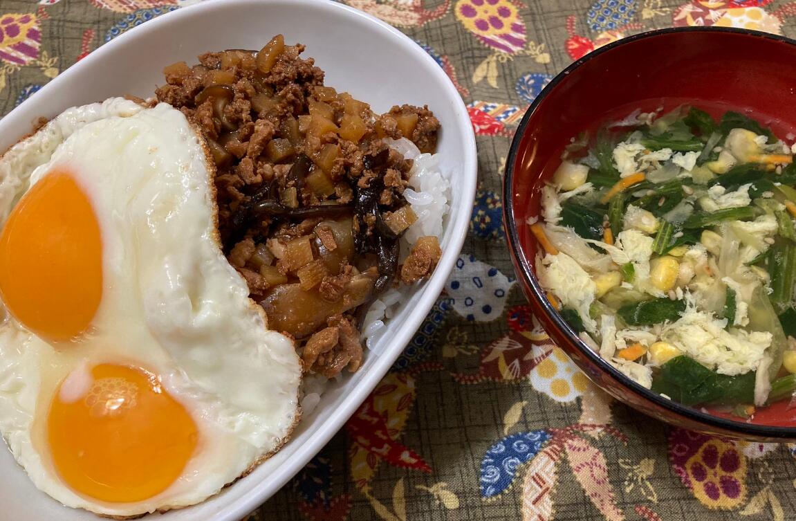 SMizuyou's tweet photo. 玉子とお肉の相性が抜群なんですよね！ https://t.co/v845ta5l8l