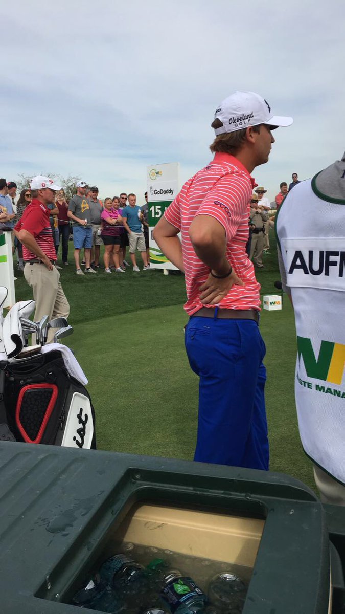 DrewFlottmeyer's tweet photo. @SmylieKaufman10 The things you do when the line is too long on 16, circa 2017 https://t.co/Oxb8UoAmf3