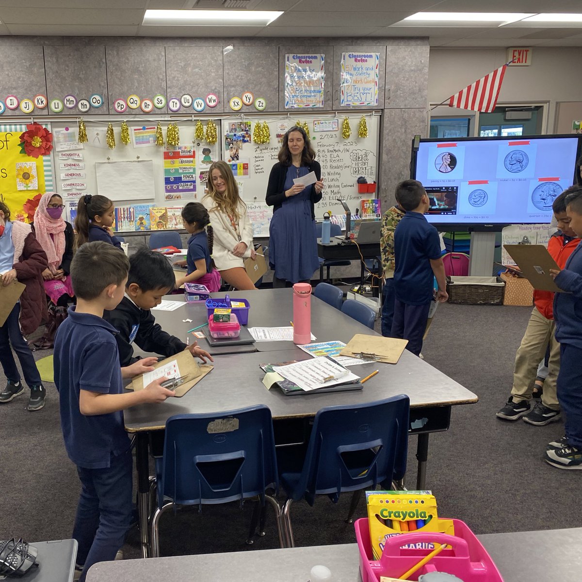 kathymelanese's tweet photo. Today I saw students practicing their academic conversation skills by using the routine Give One, Get One, Move On. Great language practice for our #multilingual learners! #NSDnow #Valueadded #academicConversation @crosbiesclass @SomerBizzle @NSDLeighangela https://t.co/9PCopMi3uO