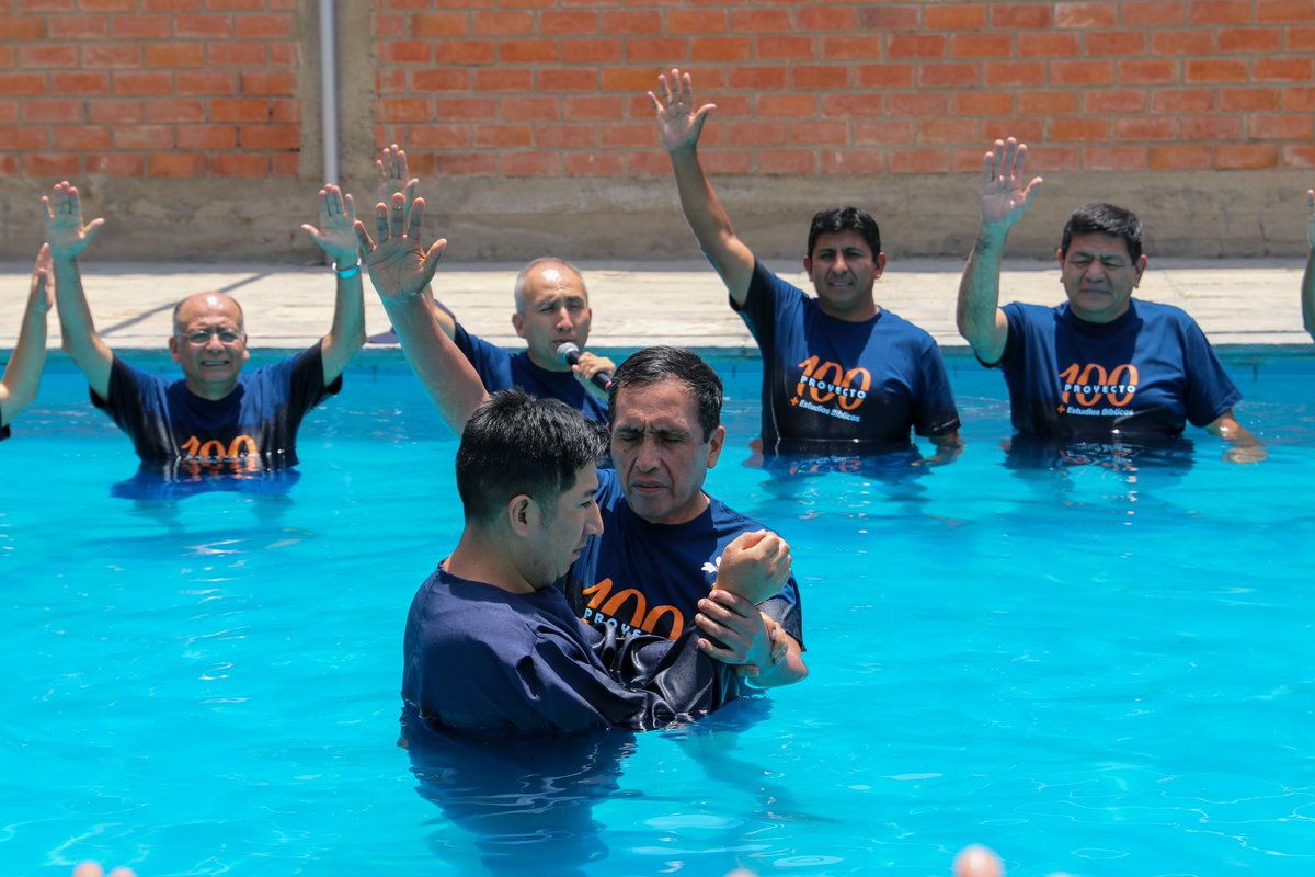 FernandoRojas16's tweet photo. #AtréveteAPedirMás 

COMPROMISO TOTAL del cuerpo pastoral para tener más instructores bíblicos para dar más estudios bíblicos, rumbo a Semana Santa.  

#Proyecto100 será la forma cómo vamos a movilizar a toda la feligresía. 

Vamos juntos y #CONECTADOS🔌
@BogerJr 
@EnzoChavez https://t.co/juaReHx54x
