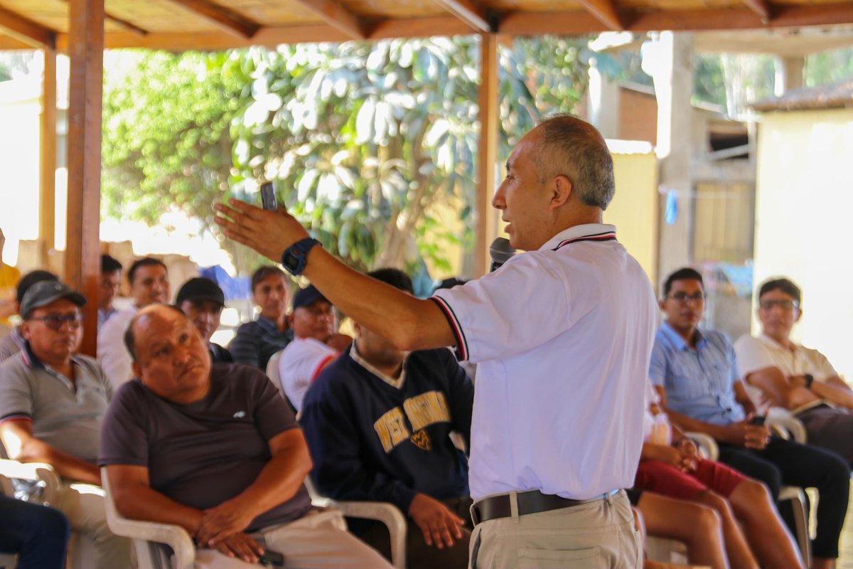 FernandoRojas16's tweet photo. #AtréveteAPedirMás 

COMPROMISO TOTAL del cuerpo pastoral para tener más instructores bíblicos para dar más estudios bíblicos, rumbo a Semana Santa.  

#Proyecto100 será la forma cómo vamos a movilizar a toda la feligresía. 

Vamos juntos y #CONECTADOS🔌
@BogerJr 
@EnzoChavez https://t.co/juaReHx54x