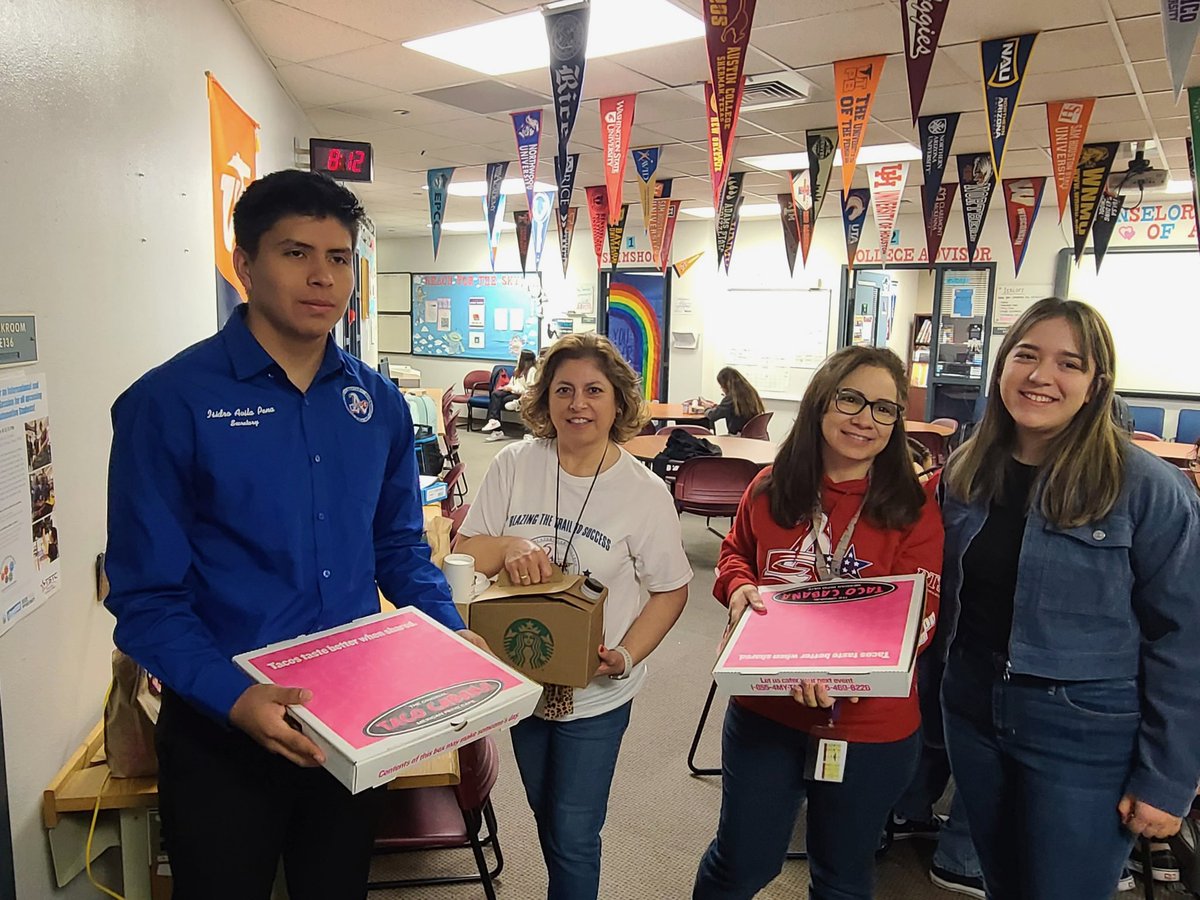 CounselAHS's tweet photo. Grateful to our awesome @Ahs_Libertas students for making us feel extra special on our week! #counselorsweek @ASCAtweets https://t.co/bRinHYwtaF