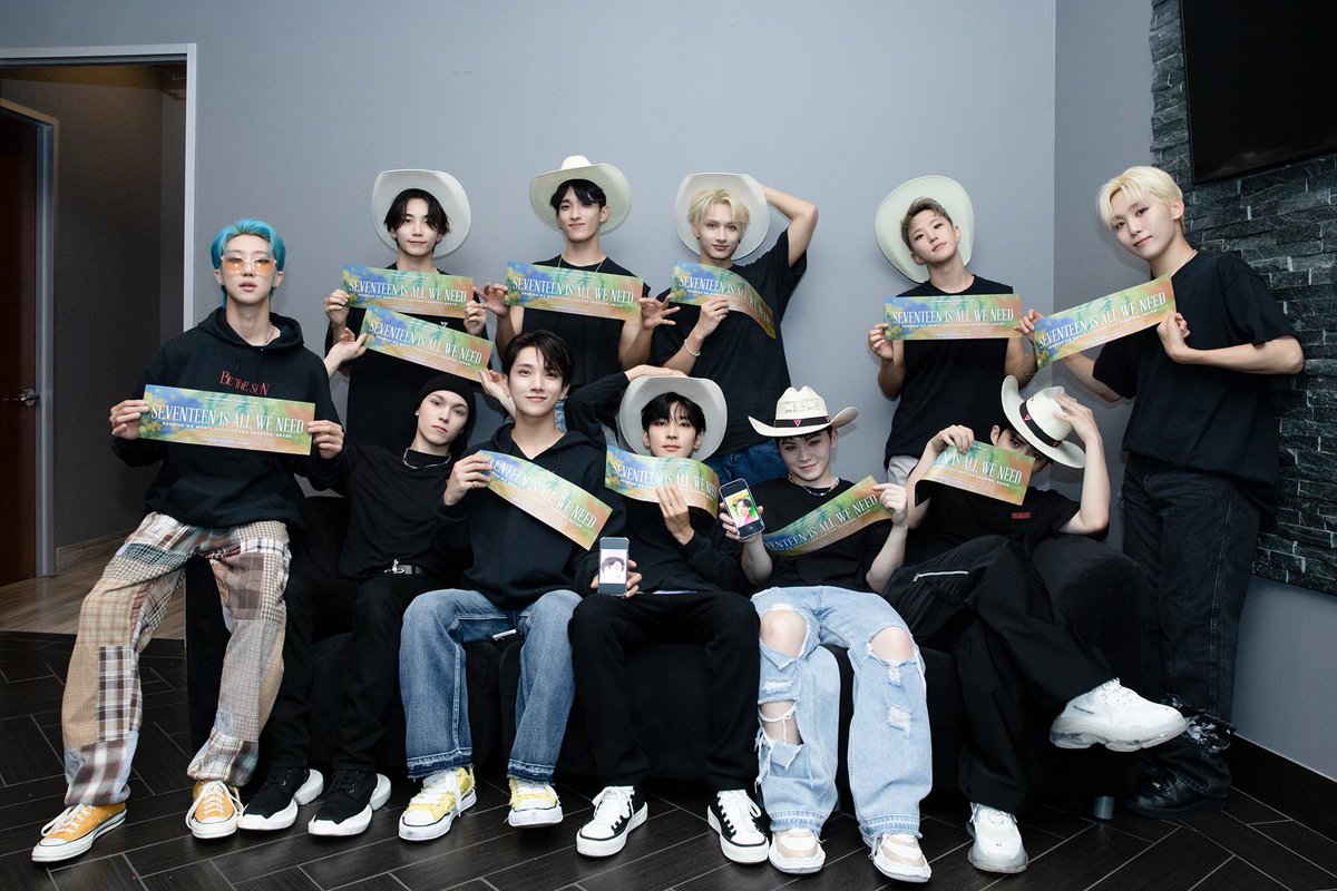 flwrconfetti's tweet photo. 💙 Please do not remove my username from any of the templates 

💚 For higher quality versions &amp; easier searching, visit the link in my bio https://t.co/Vz23d3nwrU