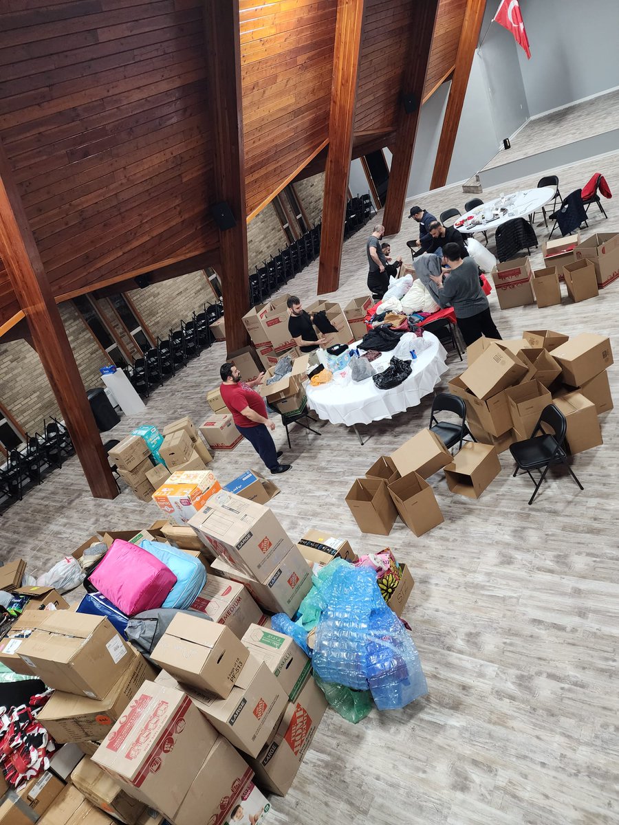 TASNO_CLE's tweet photo. TASNO and the Turkish Community of Cleveland working together with @TRConsulChicago and @TurkishAirlines to send help. https://t.co/5BPGqWRCzF