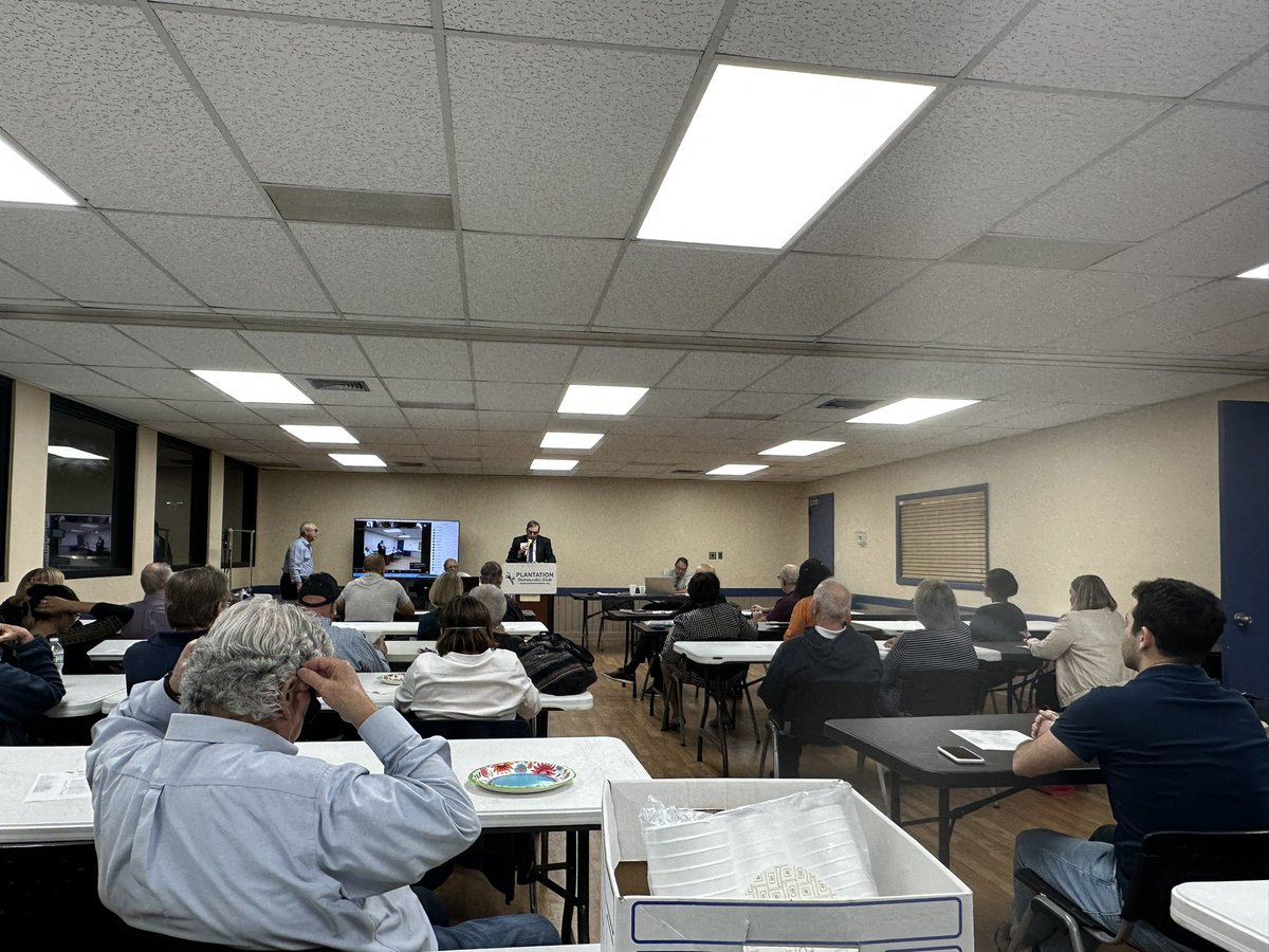 plantationdems's tweet photo. We did a little more than just mingle with our new Mayor last month at our first meeting of 2023! 

An amazing and informative hybrid event 😊🇺🇸 #plantation #democrats #browardcounty #politics #Florida https://t.co/19VFryQRsy