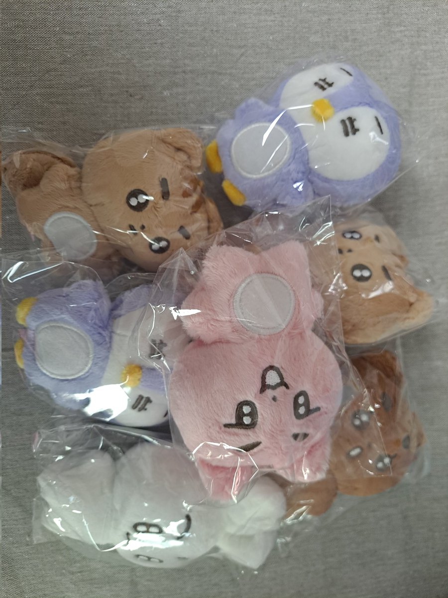 bomguLoVe666's tweet photo. #RT #rt #follow

알티랑 팔로우만 하고 미개봉 뽀바투 와기들 데려가세요!! 한 분 뽑고 원하시는 종류 2개 드려요 배송비 제가 부담하고 후기만 써주시면 됩니다 당발은 사람 조금 모였을때 합니당‼️미개봉 앨범도 드려요‼️ https://t.co/v59xJqTFNM