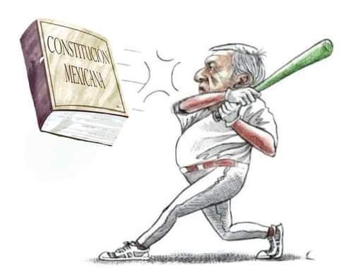 JuanSan49402504's tweet photo. Para los que se molestan por qué la #MinistraPiña según cambio el protocolo ... 
Una representación de lo que hace este pendejo con la Constitución un día si y otro también  ...

#DiadelaConstitucion 
#Macaneando https://t.co/J284B1fj0N