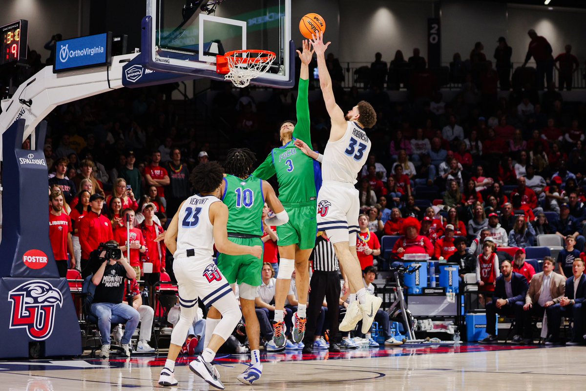 LUFlamesVoice's tweet photo. .@LibertyMBB_ Thursday roll call? https://t.co/rArbwowaYL