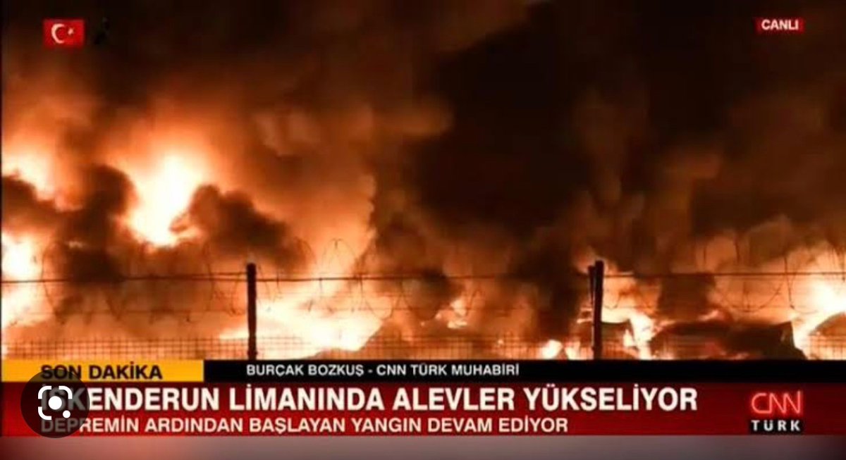 aysunucu's tweet photo. İSKENDERUN LİMANI’nda Çıkan Yangın Büyüyor. Müdehale Edilmesine Rağmen Yangın Söndürülemiyor. Kaynak #cnnturk https://t.co/2zA1OlDqba