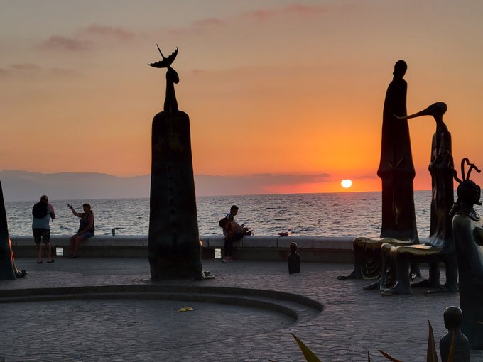 Another gorgeous sunset in PV https://t.co/oZdbvxXCuY